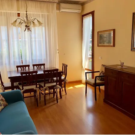 Apartment Casa Laura 300 Mt Dalla Con Parcheggio *